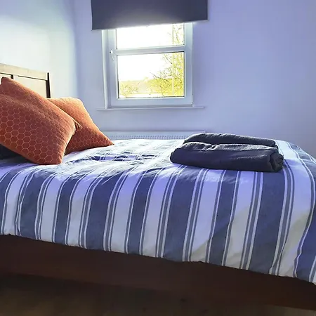 The Speak Easy -two Bedroom Дом отдыха *