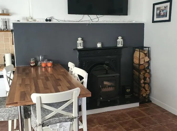 The Speak Easy -two Bedroom *